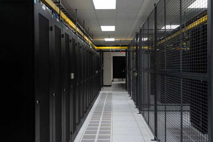Scottsdale Data Center Cabinets and Cages